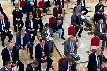 Депутаты участвуют в двухдневном российско-казахстанском форуме